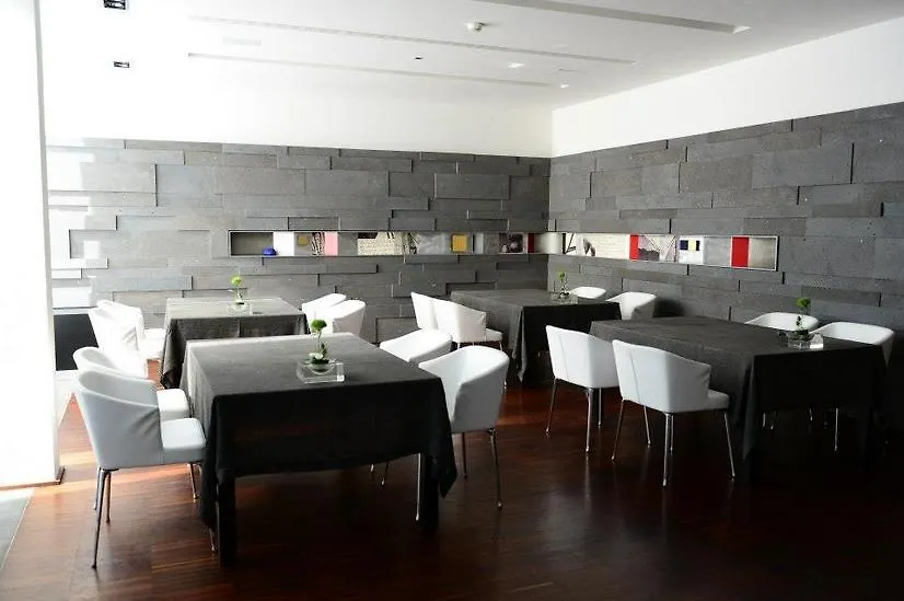 Becker'S Hotel & Restaurant-1