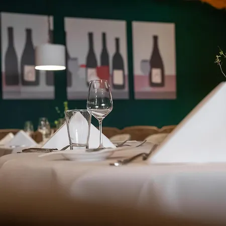 Becker'S Hotel & Restaurant-3